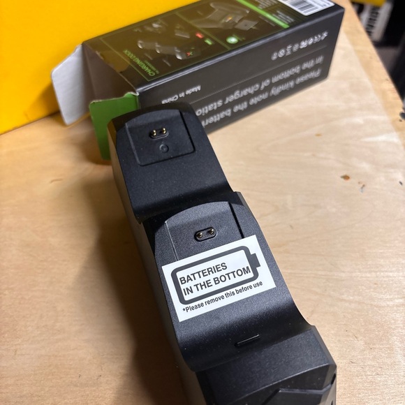 Lot of various black and Silver Tech Accessories devices and DVDs - Picture 9 of 12